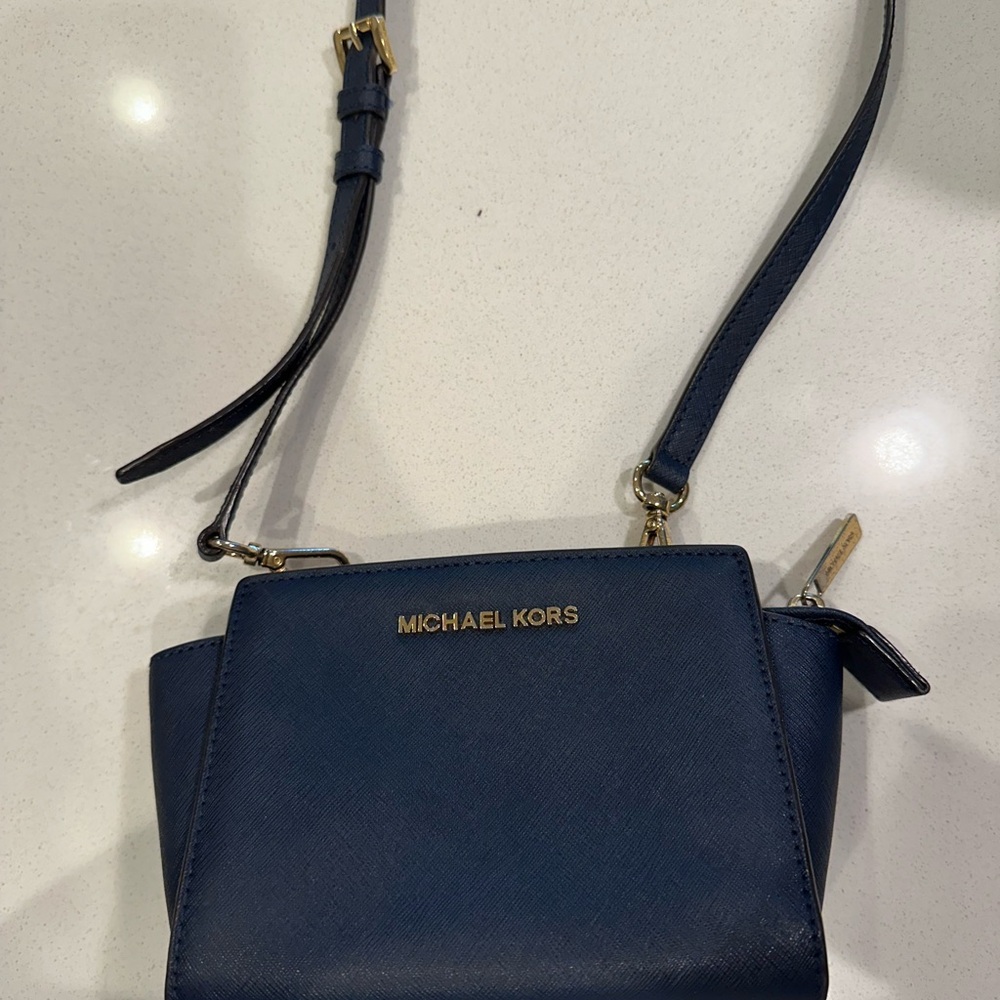 Michael Kors navy small purse